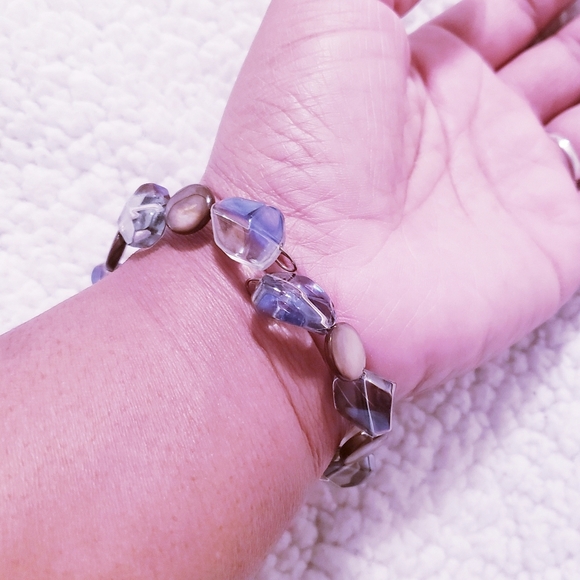 Blue and Brown Beaded Memory Wire Cuff Bracelet. - Picture 4 of 5